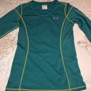 Workout long sleeved shirt